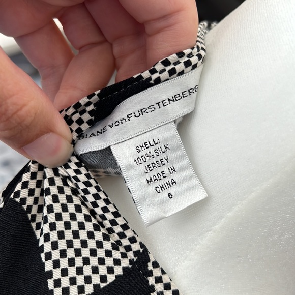 DVF Wrap Dress - Picture 4 of 4